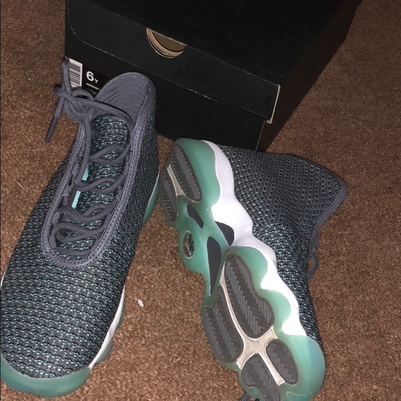 Shoes ( jordans ) - Picture 4 of 4